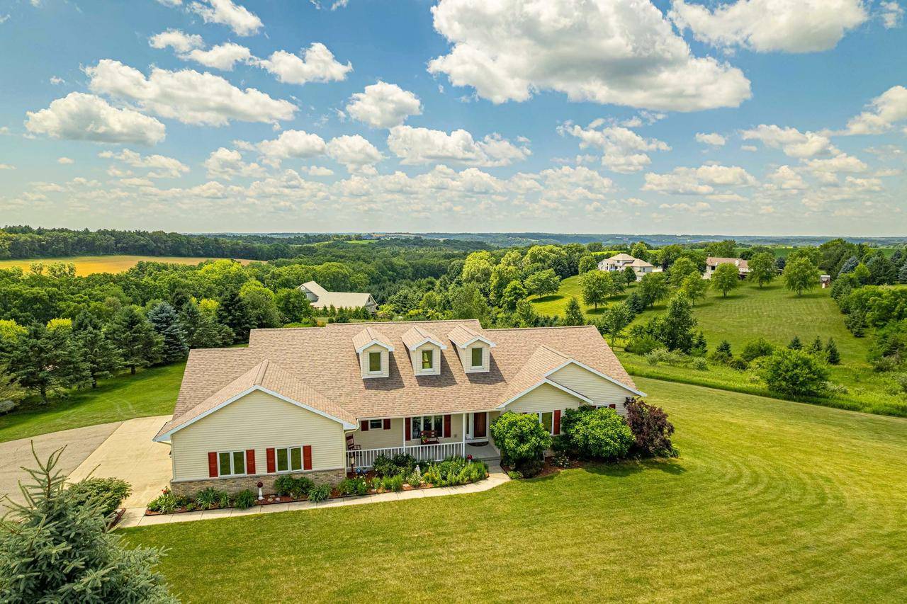 W3960 Vista Lane, Belleville, WI 53508