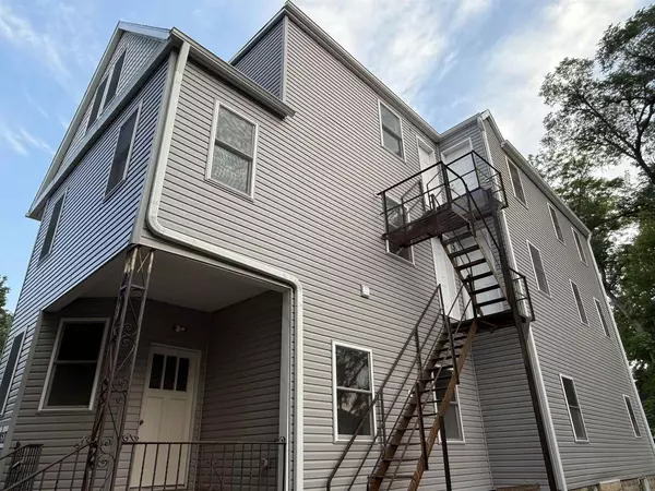 Janesville, WI 53548,266 S Jackson Street