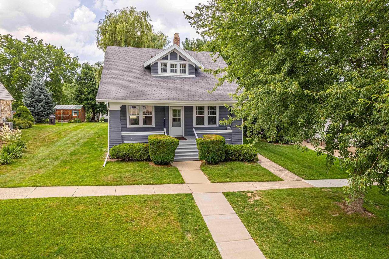 312 9th Avenue, New Glarus, WI 53574