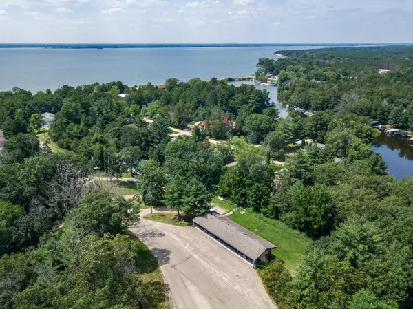 1868 & 1870 Duck Creek Drive, Friendship, WI 53934