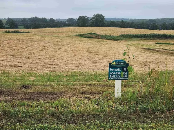 L12 Lucas Lane, Sun Prairie, WI 53590