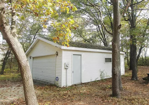 N5830 Oak Tree Acres, Princeton, WI 54968