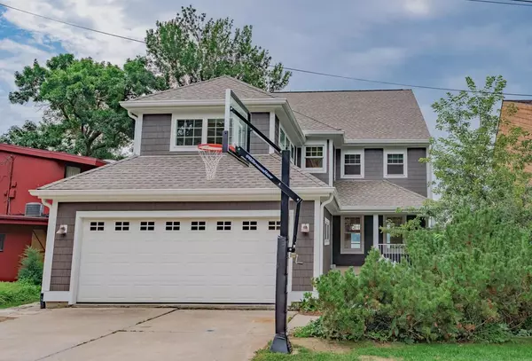 Middleton, WI 53562,5511 Mendota Drive