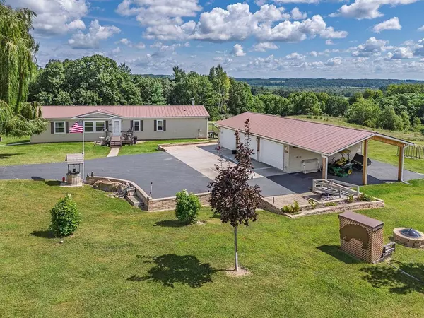 S1162 Dutch Hollow Mound Court, La Valle, WI 53941