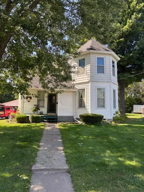 604 Jefferson Street, Lancaster, WI 53813