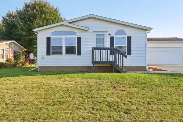 Baraboo, WI 53913,521 Red Spruce Avenue