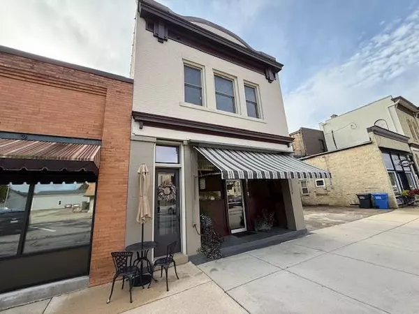 126 N Dickason Boulevard, Columbus, WI 53925