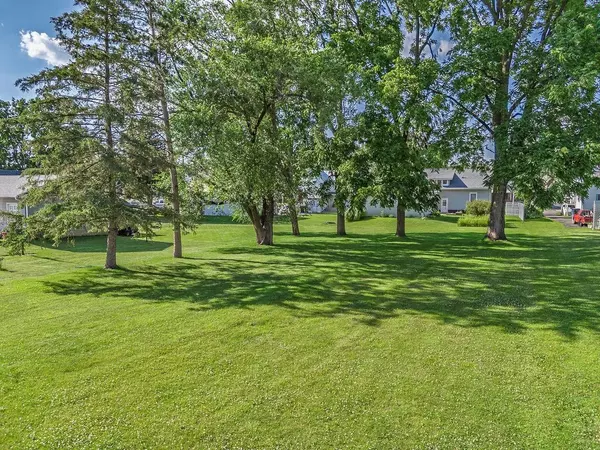 Baraboo, WI 53913,0 W Maple Street