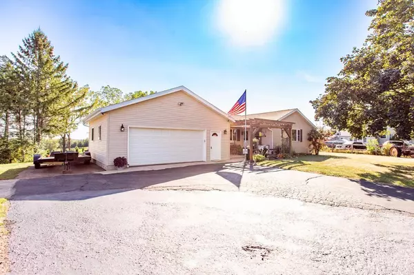 N3333 Joy Del Road, Monroe, WI 53566