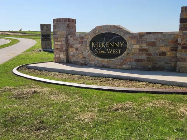 Waunakee, WI 53597,1511 S Holiday Drive