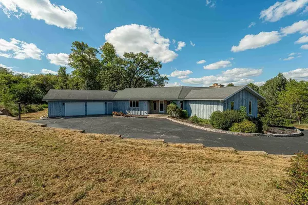 7795 S Dublin Road, Gratiot, WI 53541