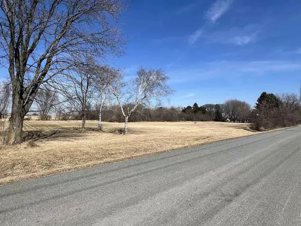 8246 N Crystal Lake Road, Beaver Dam, WI 53916