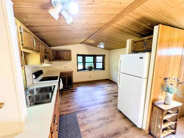 Friendship, WI 53934,922 E Trout Valley Road