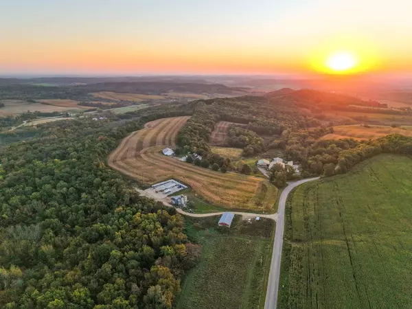 Kendall, WI 54638,29000 Monarch Ave Avenue