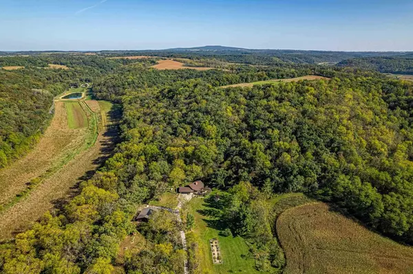 5601 County Road H, Arena, WI 53503