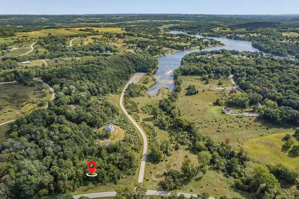 L289 Matterhorn Court, La Valle, WI 53941