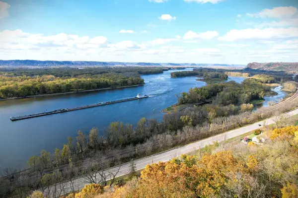 4.1 +/- ACRES HWY 35, De Soto, WI 54624