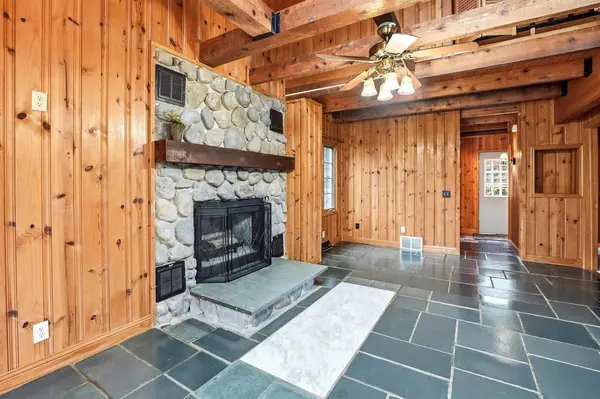 Cambridge, WI 53523,N4535 W Shore Place Road