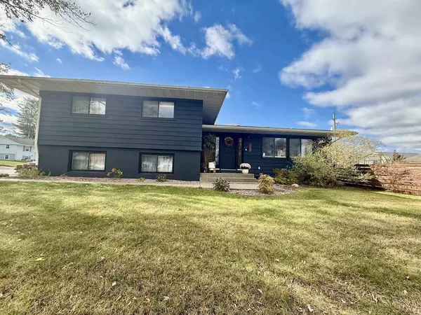 512 S 11th Avenue, Onalaska, WI 54650