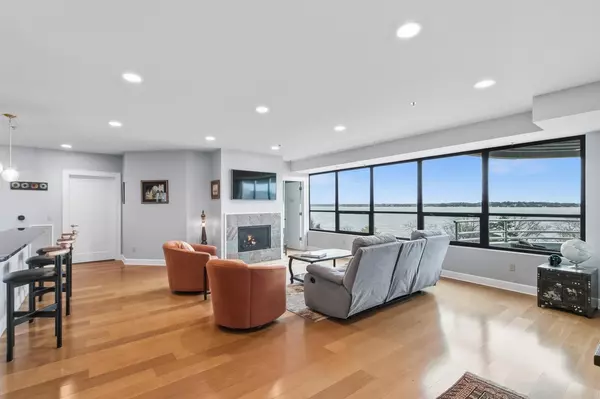 Madison, WI 53703,137 E Wilson Street #210