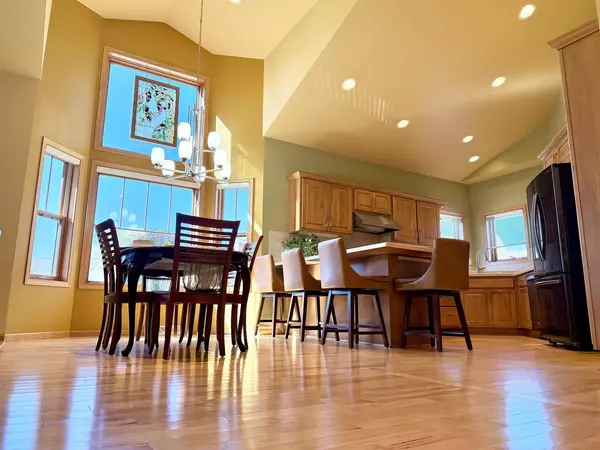 1030 Rooster Run, Middleton, WI 53562