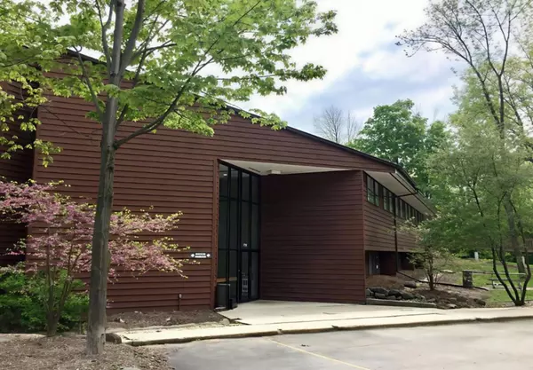 Madison, WI 53704,2702 International Lane