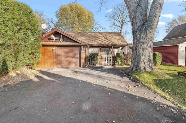 Fox Lake, WI 53933,N10570 Howard Drive