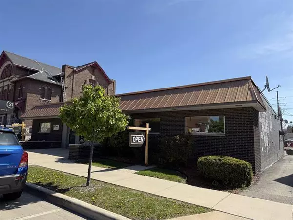 215 N Spring Street, Beaver Dam, WI 53916