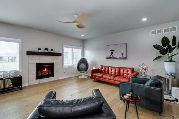 Oregon, WI 53575,409 Peterson Trail