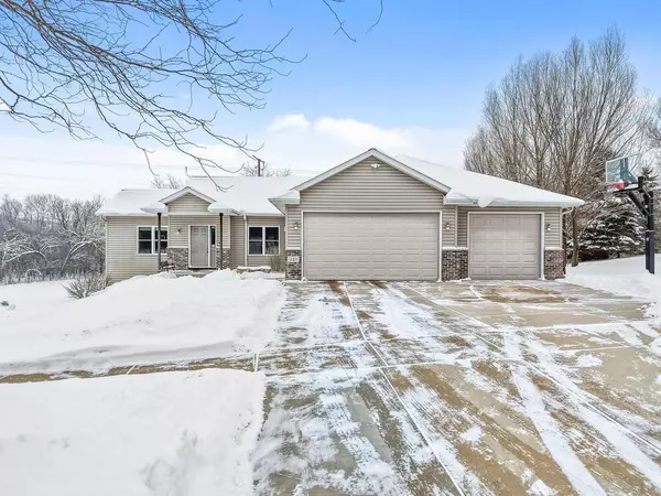 221 Glen View Road, Mount Horeb, WI 53572