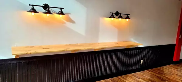 Jefferson, WI 53549,128 S Main Street