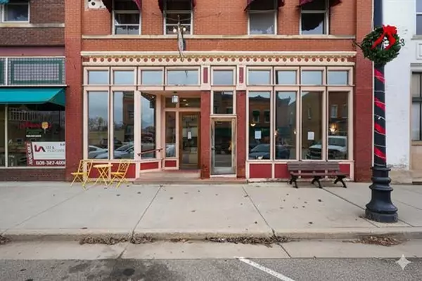 209 N Main Street, Monticello, WI 53570
