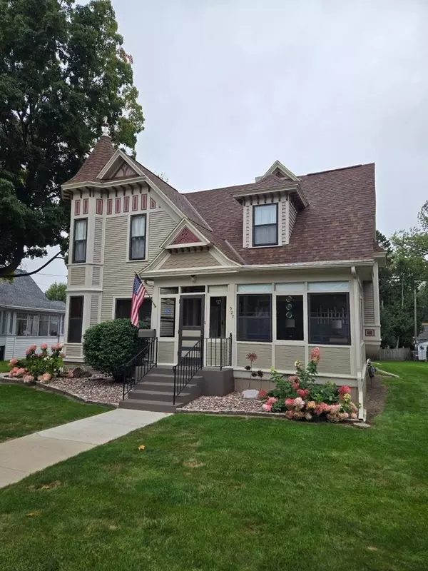 Waupun, WI 53963,327 Carrington Street