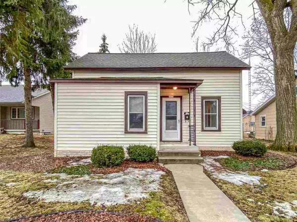 2433 ALGOMA STREET, Stevens Point, WI 54482