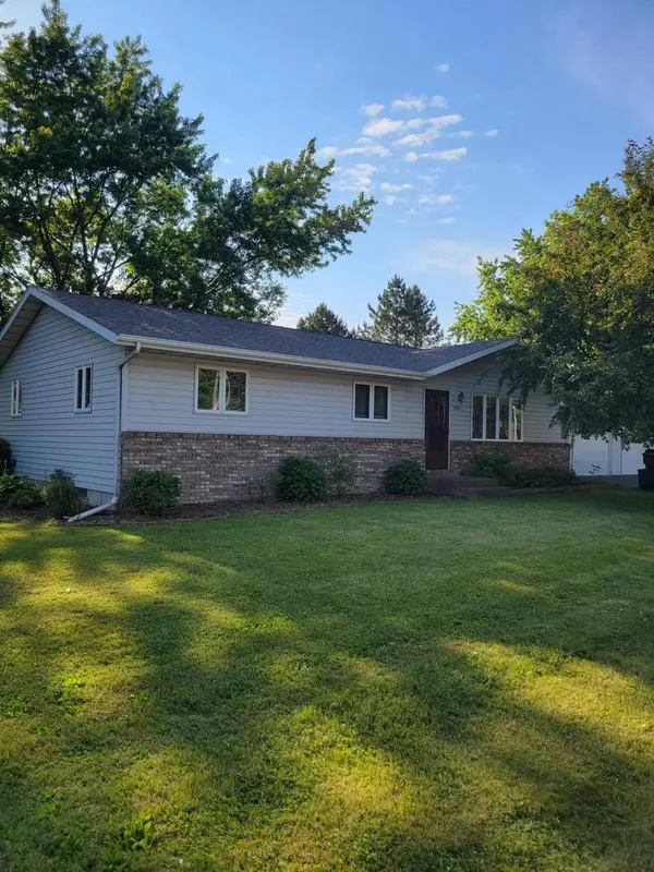 10521 NORTH ROAD, Auburndale, WI 54412