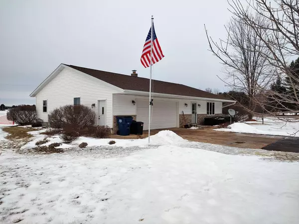 215318 COUNTY ROAD Y, Hatley, WI 54440