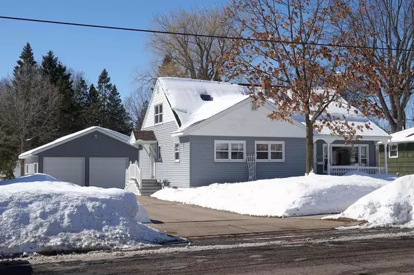 227 S 7TH STREET, Medford, WI 54451