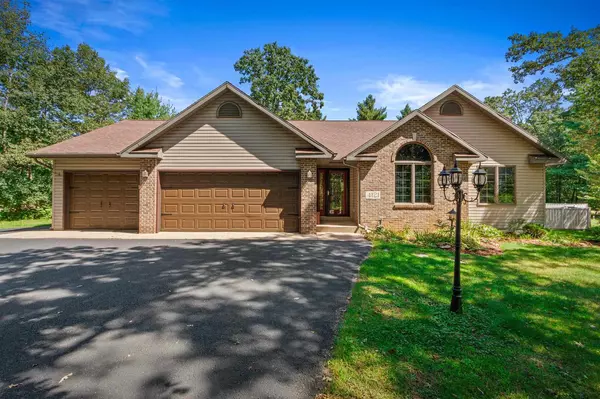 4121 MAPLEDALE COURT, Wisconsin Rapids, WI 54494