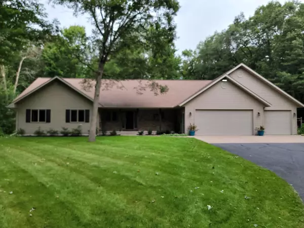 9408 WOODLAND CIRCLE, Amherst Junction, WI 54407