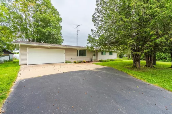 704 EMMONSVILLE ROAD, Hatley, WI 54440