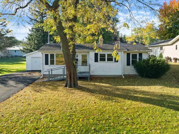 422 W LEONARD STREET, Marshfield, WI 54449