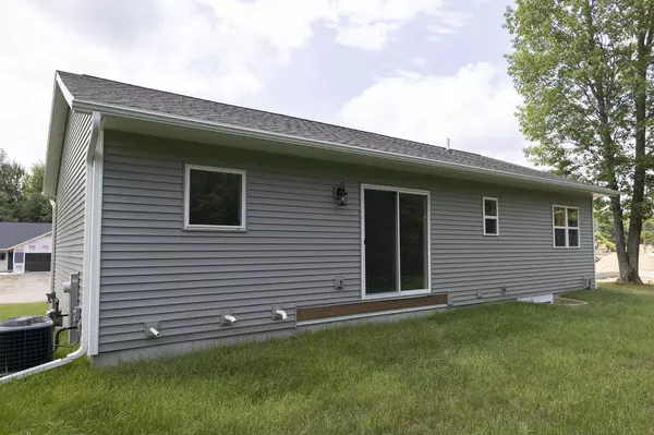 Pittsville, WI 54466,8384 5TH STREET