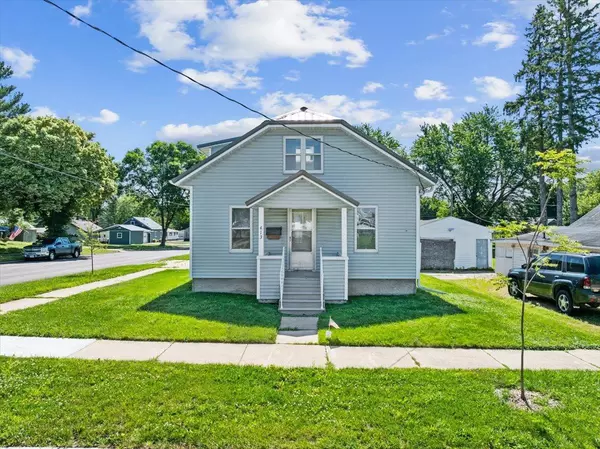 Marshfield, WI 54449,413 N VINE AVENUE