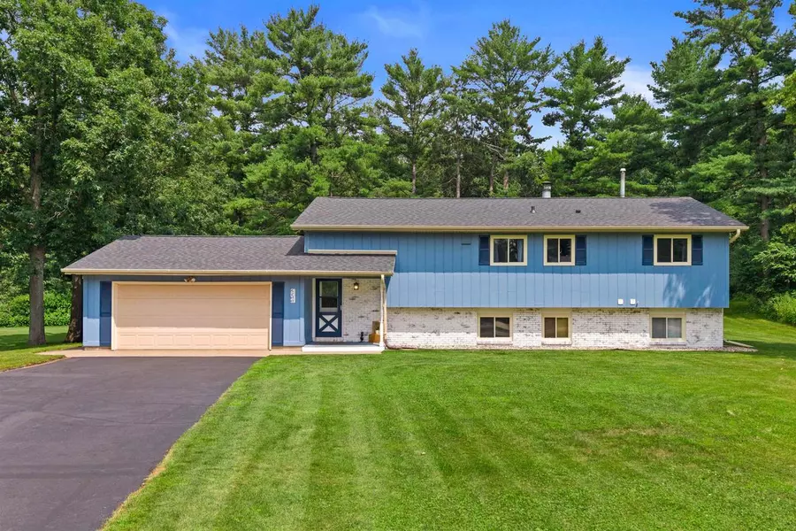 2511 COUNTRY COURT, Wisconsin Rapids, WI 54494