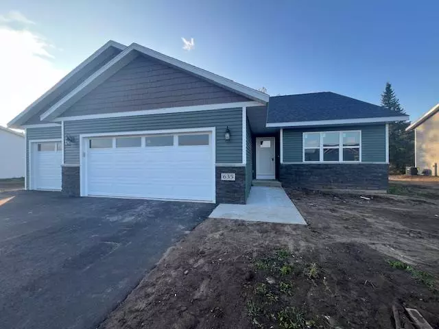 635 STILL WATERS LANE, Plover, WI 54467