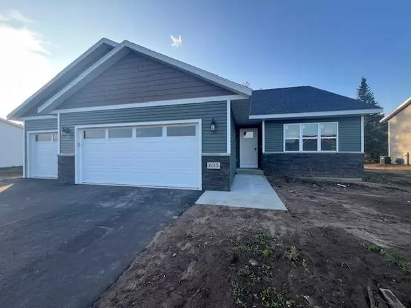 635 STILL WATERS LANE, Plover, WI 54467