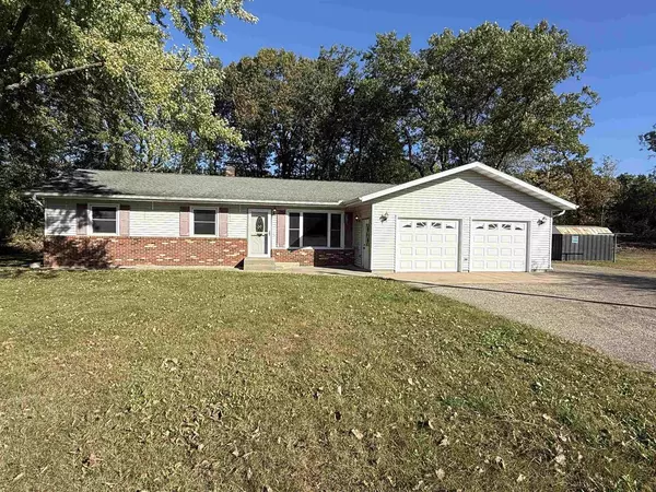 3892 PAUL'S COURT, Amherst Junction, WI 54407
