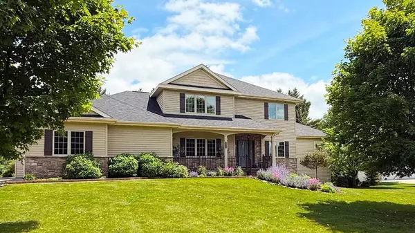 2101 EAGLE VALLEY LANE, Wausau, WI 54403