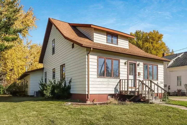 713 E 5TH STREET, Marshfield, WI 54449