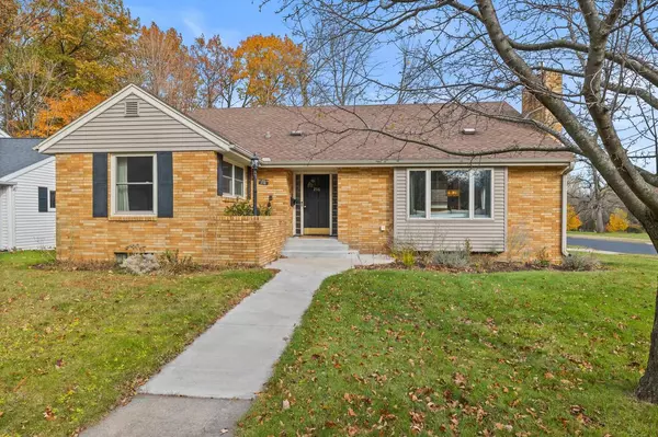 Rothschild, WI 54474,216 YAWKEY AVENUE